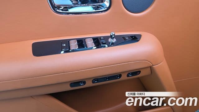 Rolls-Royce Ghost 2021 — ფოტო 27/35