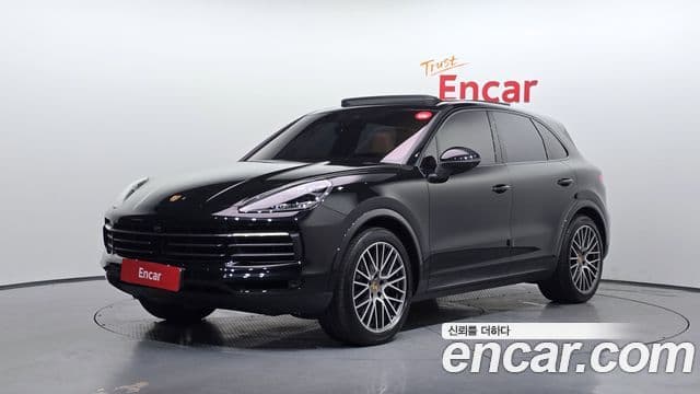 Porsche Cayenne 2023 — Фото 1/20