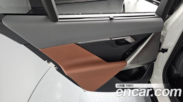 BMW 5 Series 2025 — Photo 15/36