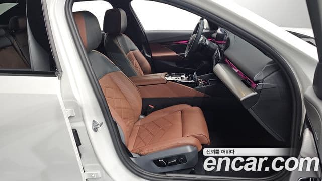 BMW 5 Series 2025 — Photo 2/36