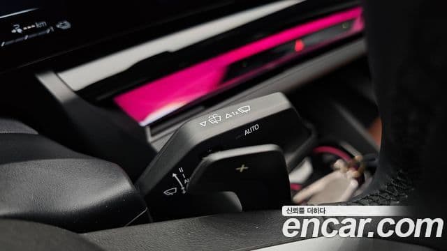 BMW 5 Series 2025 — Photo 27/36