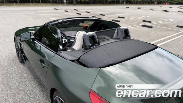 BMW Z4 2025 — Photo 8/20