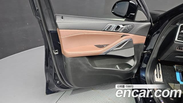 BMW X6 2020 — Photo 30/35