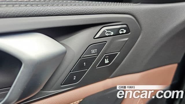 BMW X6 2020 — Photo 21/35