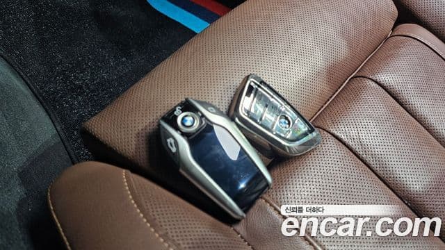 BMW X6 2020 — Photo 27/35