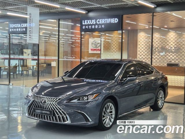 Lexus ES300h 2025 — Photo 9/19