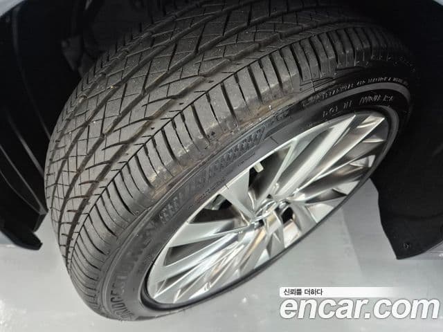 Lexus ES300h 2025 — Photo 12/19