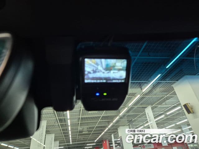 Lexus ES300h 2025 — Photo 3/19