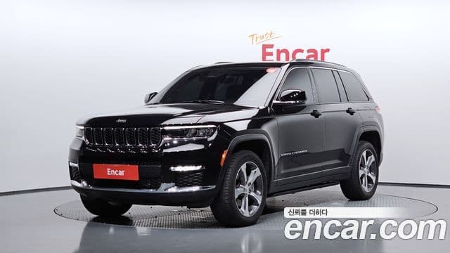 Jeep Grand Cherokee 2023 — Фото 1/20
