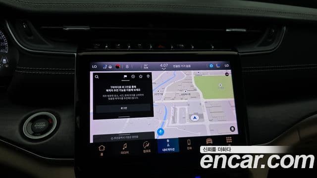 Jeep Grand Cherokee 2023 — Фото 15/20