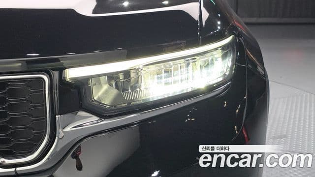 Jeep Grand Cherokee 2023 — Photo 14/31