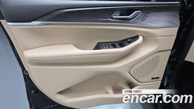 Jeep Grand Cherokee 2023 — Photo 29/31