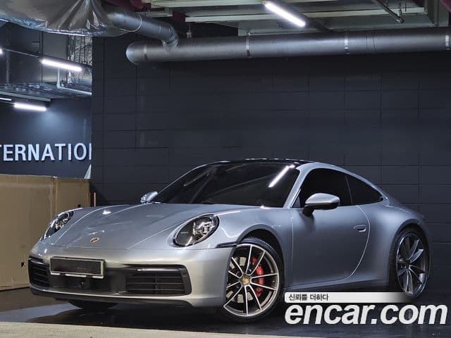 Porsche 911 2021 — Photo 19/20
