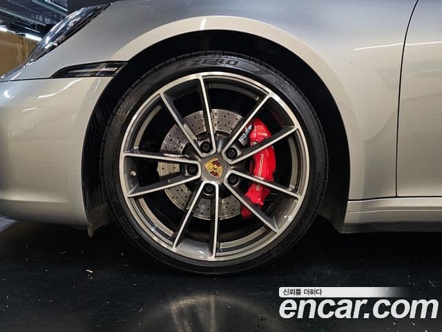 Porsche 911 2021 — Photo 4/20
