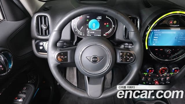 Mini Cooper Countryman 2023 — Фото 12/20