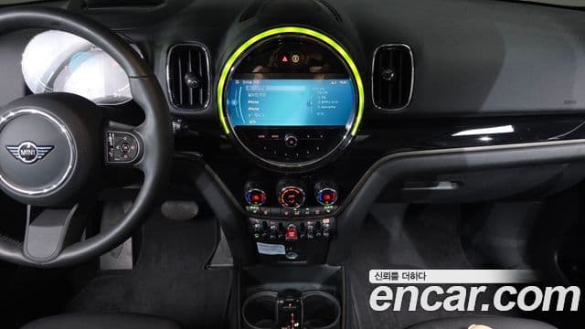 Mini Cooper Countryman 2023 — Фото 13/20
