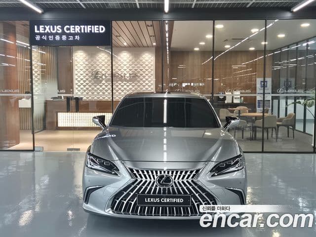 Lexus ES300h 2025 — Şəkil 7/19