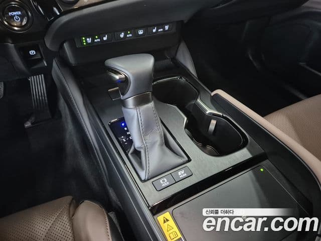 Lexus ES300h 2025 — Şəkil 15/19