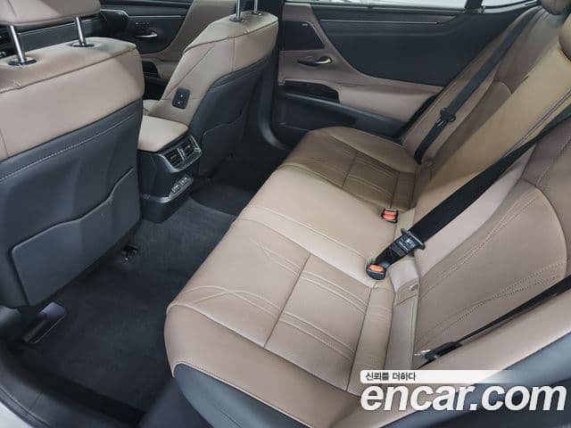 Lexus ES300h 2025 — Şəkil 11/19