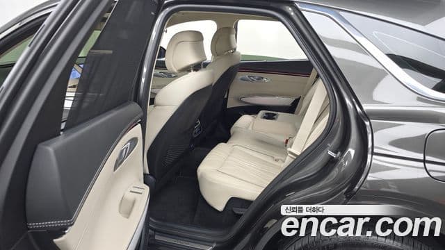 Genesis GV70 2024 — Şəkil 17/20