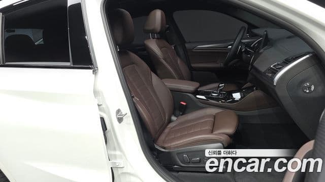 BMW X4 2025 — Фото 11/20