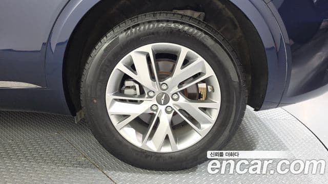 Genesis GV70 2022 — Photo 13/33