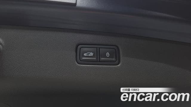 Genesis GV70 2022 — Photo 14/33