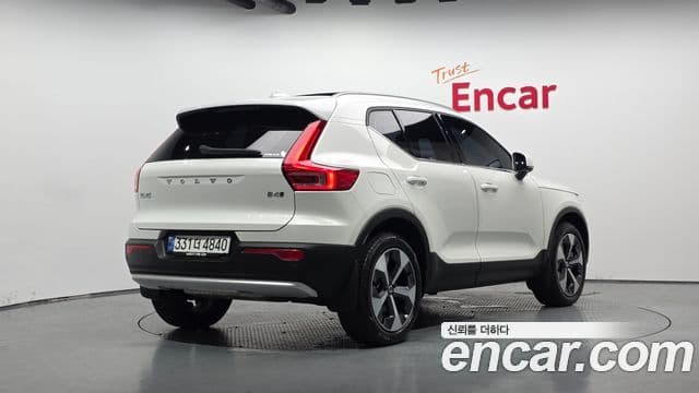 Volvo XC40 2024 — Фото 2/20