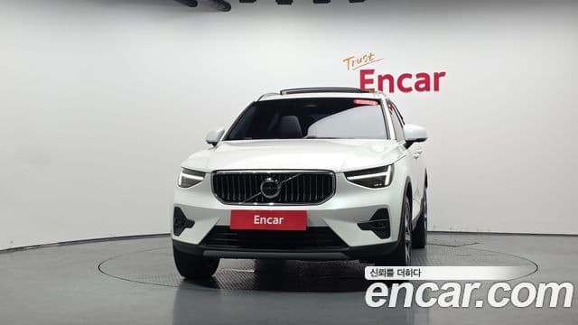 Volvo XC40 2024 — Фото 3/20
