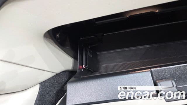 Volvo XC40 2024 — Photo 20/31