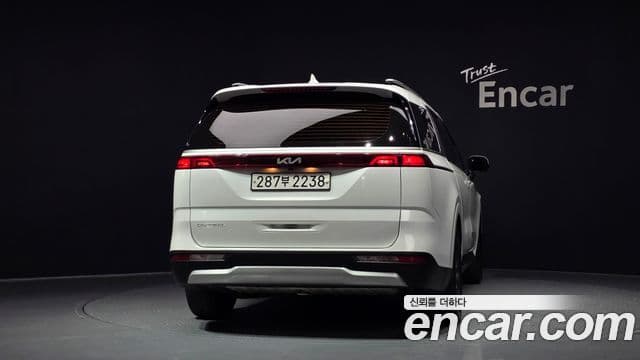 Kia Carnival 2022 — Фото 4/20
