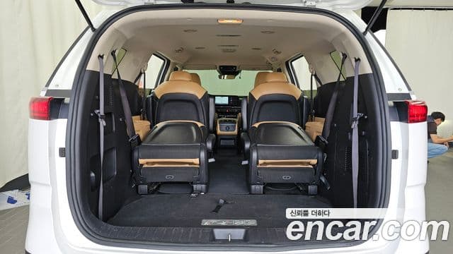 Kia Carnival 2022 — Фото 20/20