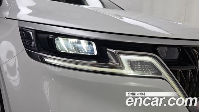 Kia Carnival 2022 — Photo 30/34