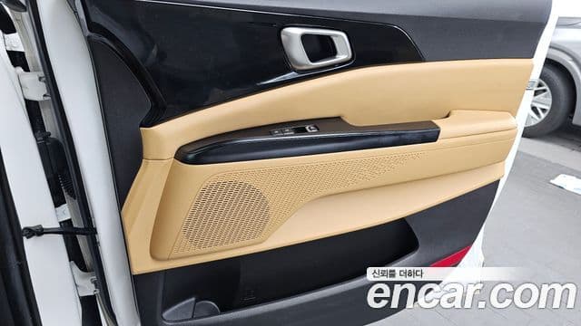 Kia Carnival 2022 — Photo 13/34