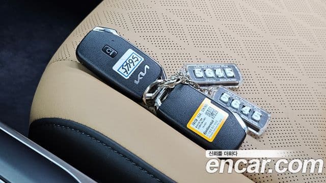 Kia Carnival 2022 — Photo 11/34