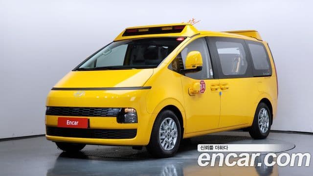 Hyundai Staria 2026 — Фото 1/20
