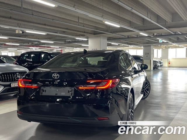 Toyota Camry 2026 — Şəkil 3/16