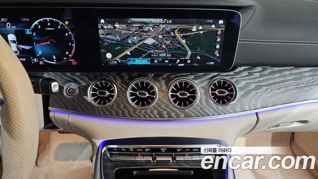 Mercedes-Benz AMG GT 2023 — Фото 12/20