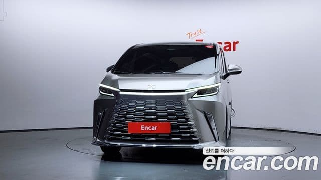 Lexus LM 2025 — Фото 3/20