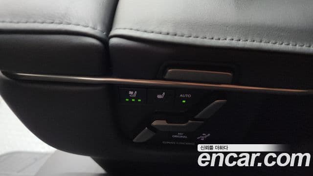 Lexus LM 2025 — Фото 19/20