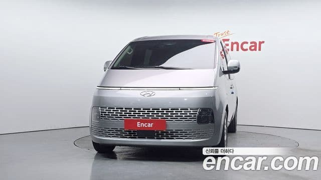 Hyundai Staria 2023 — Фото 3/20