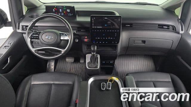 Hyundai Staria 2023 — Фото 7/20