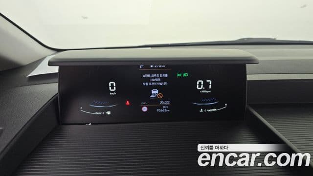 Hyundai Staria 2023 — Фото 8/20