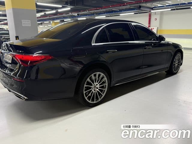 Mercedes-Benz S-Class 2022 — Photo 7/19