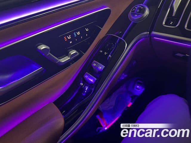 Mercedes-Benz S-Class 2022 — Photo 12/19