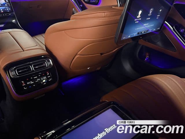 Mercedes-Benz S-Class 2022 — Photo 1/19