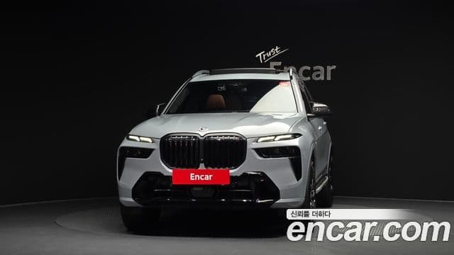 BMW X7 2023 — Photo 15/34