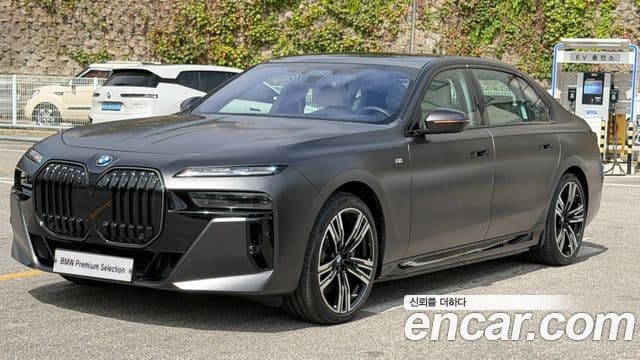 BMW i7 2024 — Photo 3/20