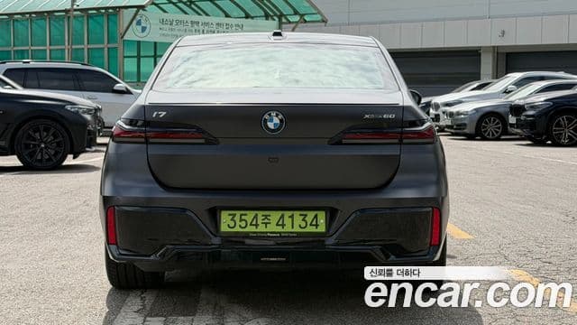BMW i7 2024 — Photo 4/20