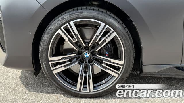 BMW i7 2024 — Photo 1/20